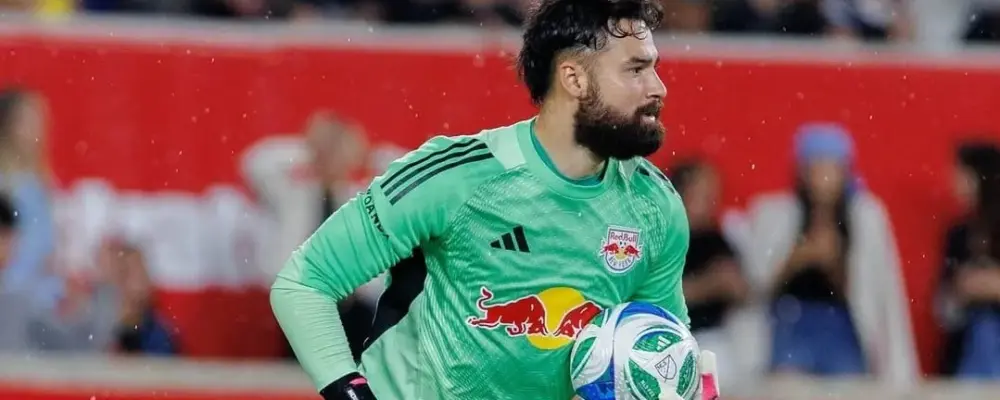 Conheça Carlos Coronel, novo goleiro do São Paulo