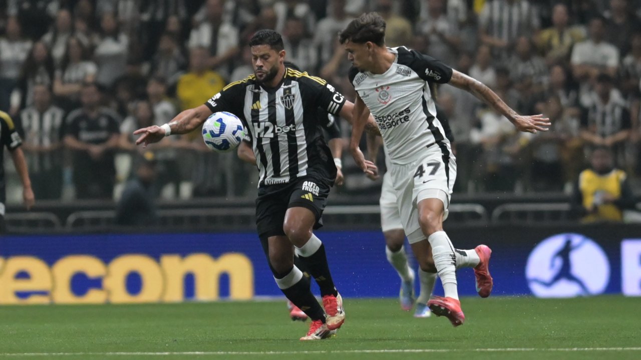 Lance do jogo entre Atlético e Corinthians, na Arena MRV (foto: Leandro Couri/EM/D.A. Press)