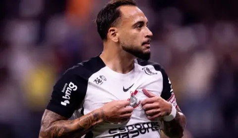 Corinthians envia proposta ao Shakhtar para manter Maycon