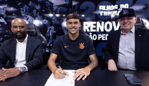 Corinthians renova com zagueiro até 2030