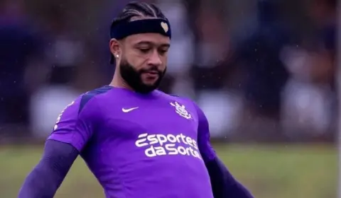 Corinthians terá Depay 100% para semifinal da Copa do Brasil