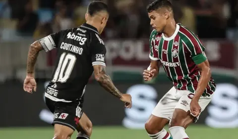 Coutinho exalta Léo Jardim e torcida após classificação do Vasco: ‘Dia inesquecível’