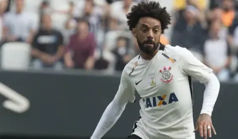 Cristian revela salários atrasados no título do Corinthians em 2015