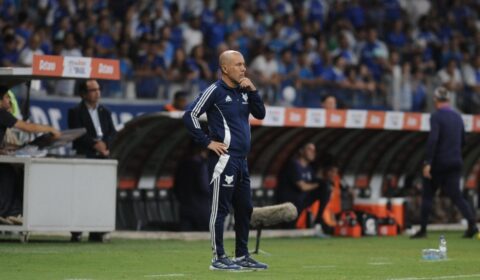 Cruzeiro: Jardim diz por que demorou a substituir jogador machucado