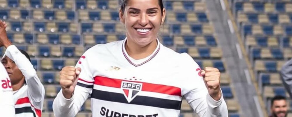 Cruzeiro acerta contratação de atacante multicampeã