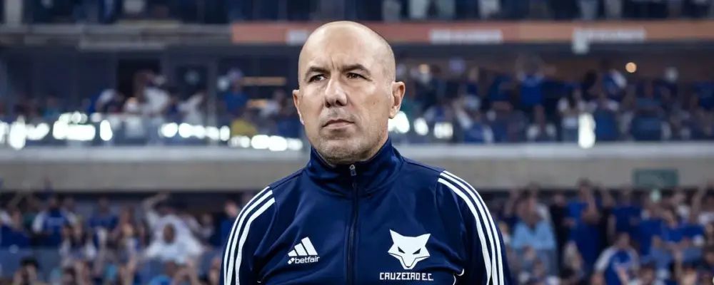 Cruzeiro oficializa saída de Leonardo Jardim após queda para o Corinthians na Copa do Brasil