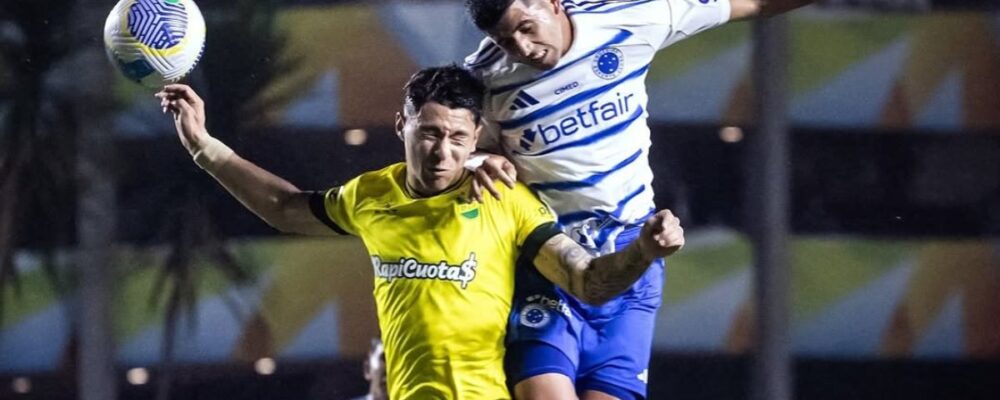 Cruzeiro se despede de jogador e faz agradecimento: ‘Desejamos êxito’