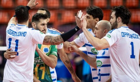 Cruzeiro se recupera, atropela Swehly e respira no Mundial de Vôlei