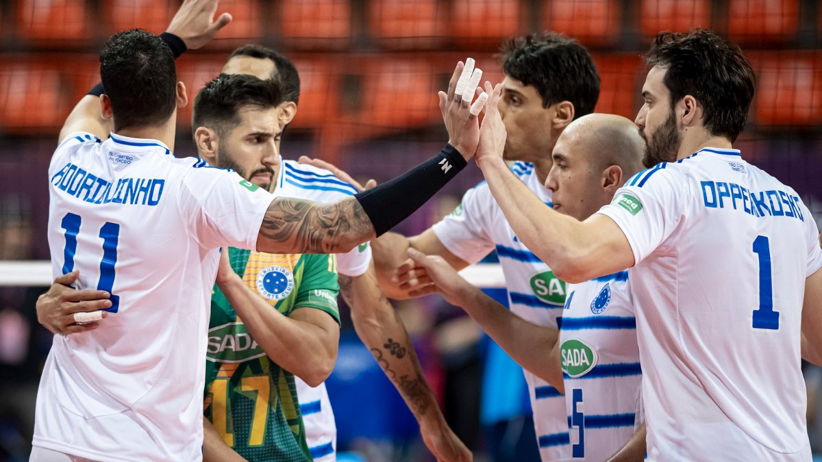 Time masculino do Cruzeiro no Mundial de Clubes de Vôlei (foto: Agência i7/ Cruzeiro)