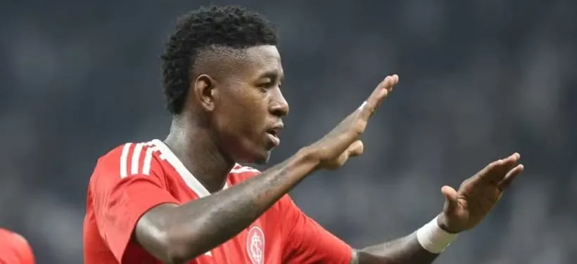 Cruzeiro tem acordo com o Inter por Vitão, cobiçado pelo Flamengo