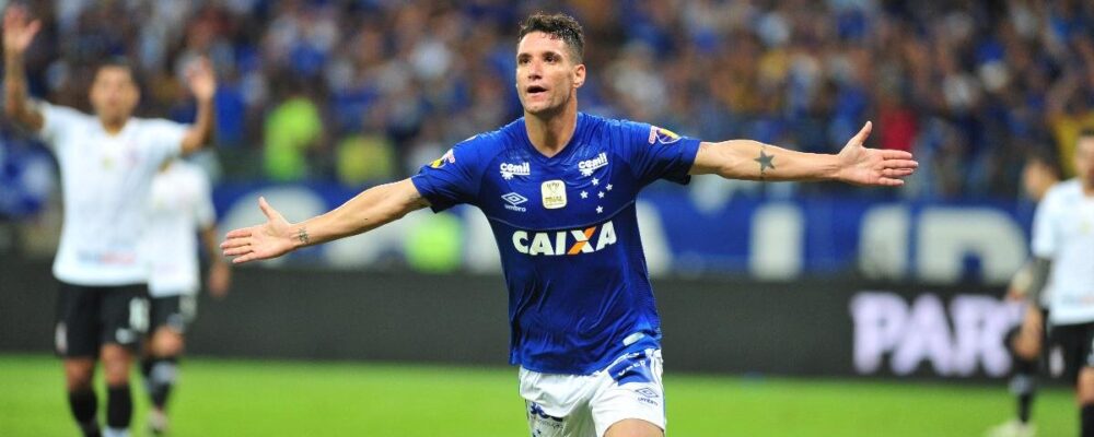 Cruzeiro x Corinthians: veja o retrospecto do duelo na Copa do Brasil