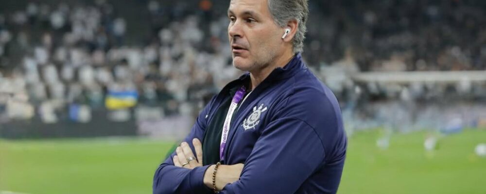 Dirigente do Corinthians se desculpa por xingar torcedor no Natal