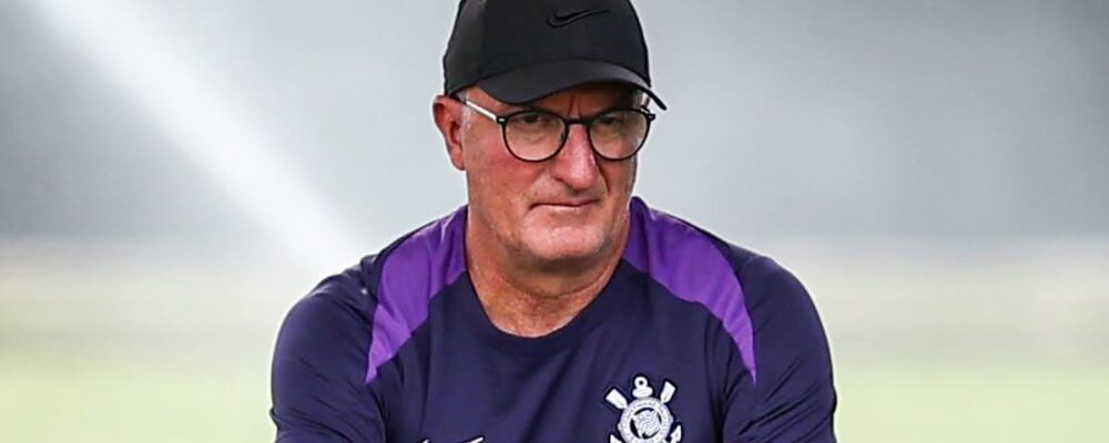 Dorival, do Corinthians, explica por que substituiu Depay: ‘Sabia dessa informação?’