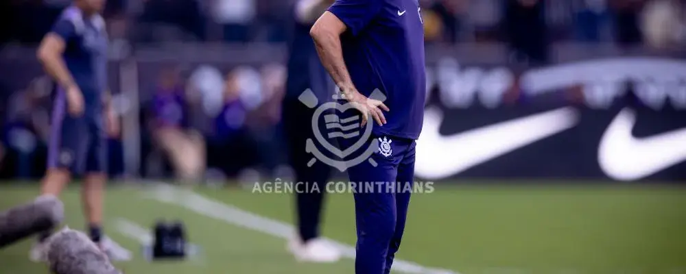 Dorival lamenta desfalques do Corinthians e aponta foco na semifinal da Copa do Brasil