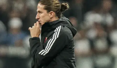 Elenco do Flamengo pede permanência de Filipe Luís “o melhor do Brasil”