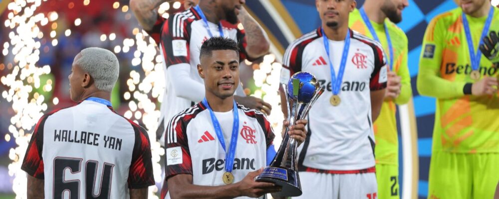 Em qual canal vai passar Flamengo x Pyramids pelo Intercontinental hoje (13/12)?