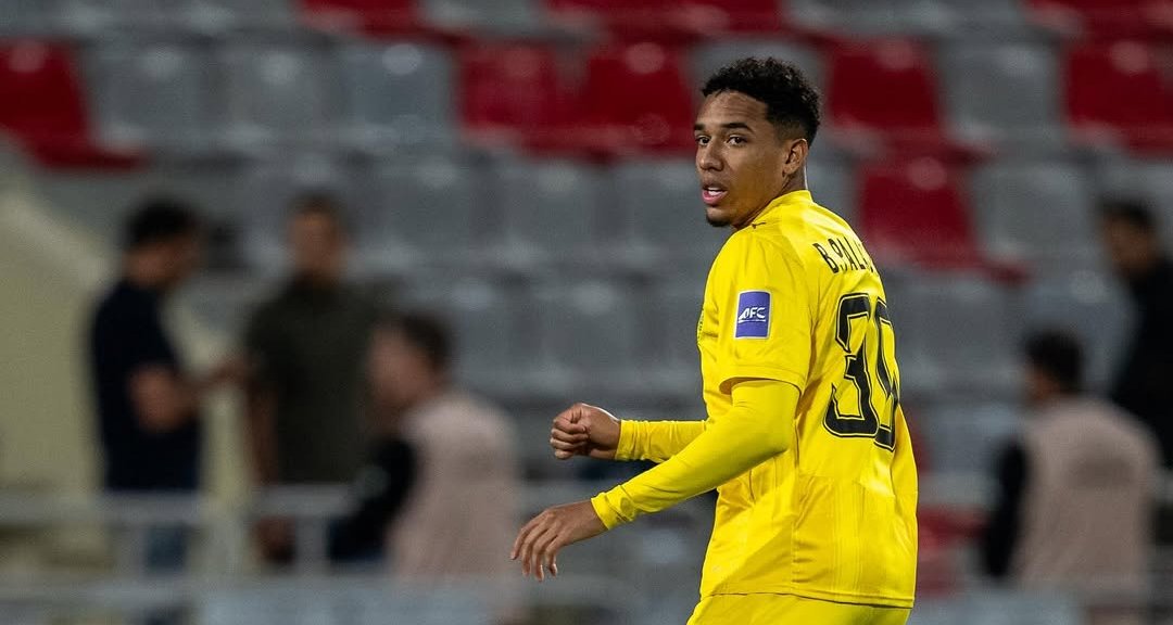 Palacios em ação pelo Al Wasl (foto: Reprodução/Redes sociais)