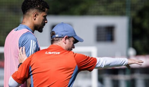 Ex-Cruzeiro desembarca em cidade com 1,7 mi de habitantes para assumir novo time