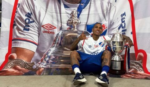 Ex-meia do Atlético é campeão uruguaio e lembra morte de zagueiro no Brasil