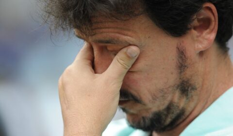 Ex-técnico do Cruzeiro consola filho após perda de título