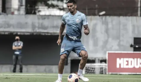 Ex-zagueiro do Santos é preso por abuso sexual em Salvador