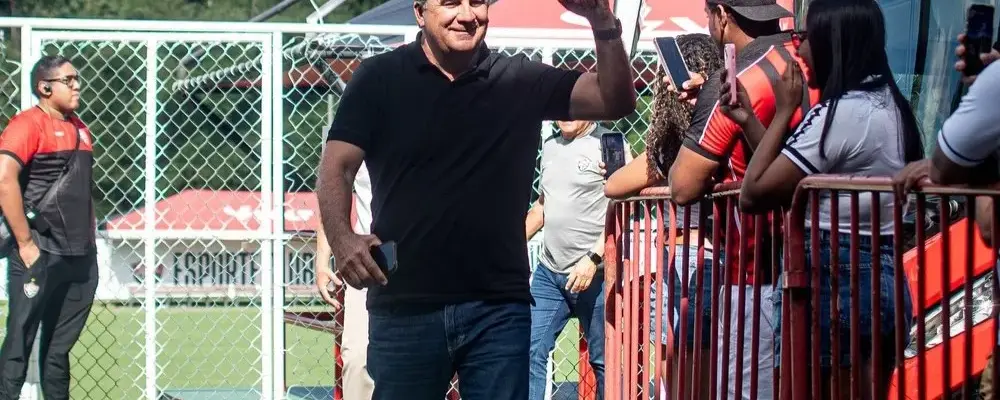 Fábio Mota tenta reeleição no Vitória em disputa com Marcone Amaral