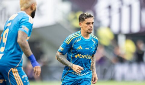 Fagner volta a jogar pelo Cruzeiro, mas deve virar desfalque novamente