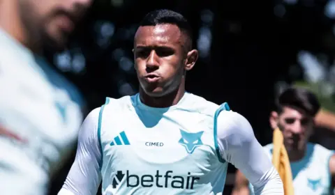 Feliz em BH, Marquinhos reforça desejo de vencer no Cruzeiro