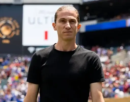 Filipe Luís elogia temporada “perfeita” e indica renovação com o Flamengo