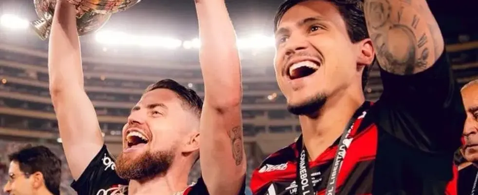 Flamengo enfrenta o Ceará com titulares em busca do Brasileirão