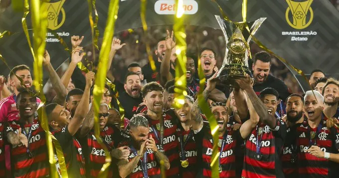 Flamengo provoca Palmeiras nas redes sociais após título do Brasileirão: ‘Vice de novo’