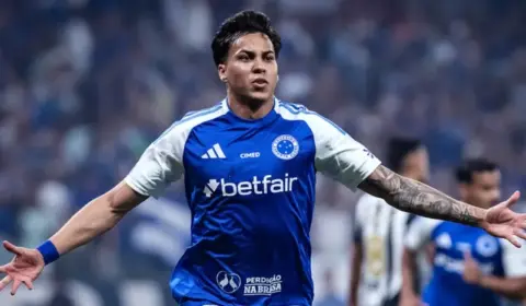 Flamengo sonda artilheiro e Cruzeiro faz jogo duro para abrir negociação
