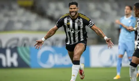 Fluminense sonda Hulk e tenta negociação com Atlético-MG