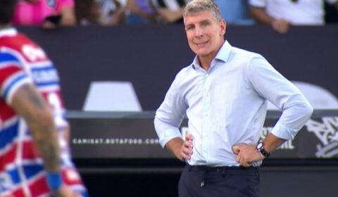 Fortaleza leva virada do Botafogo e cai para Série B de forma dramática