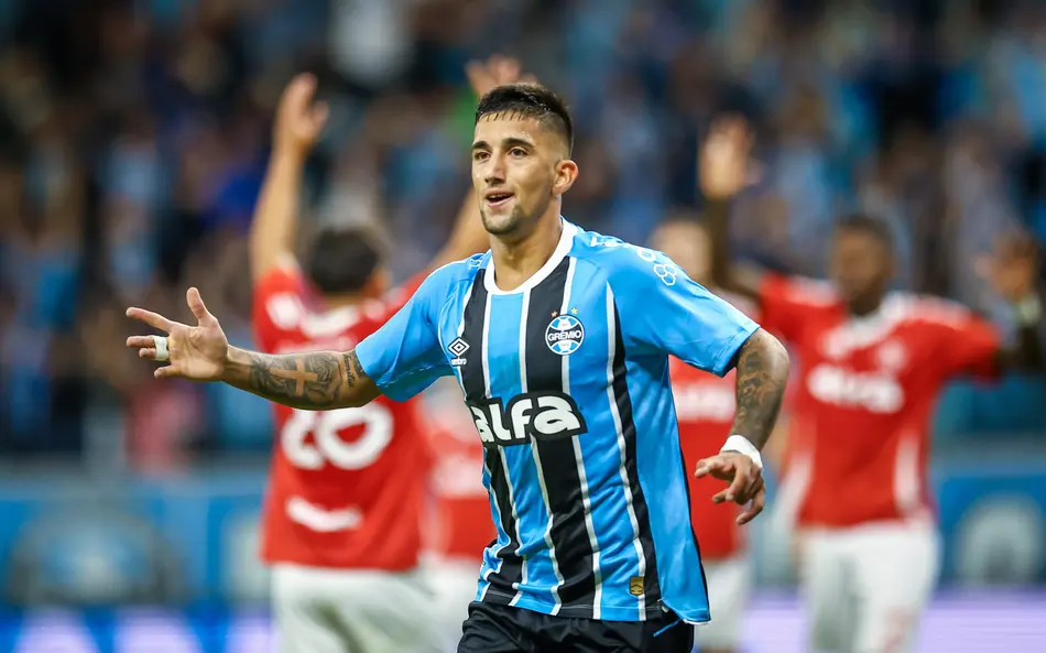 Cristian Olivera troca Grêmio Bahia