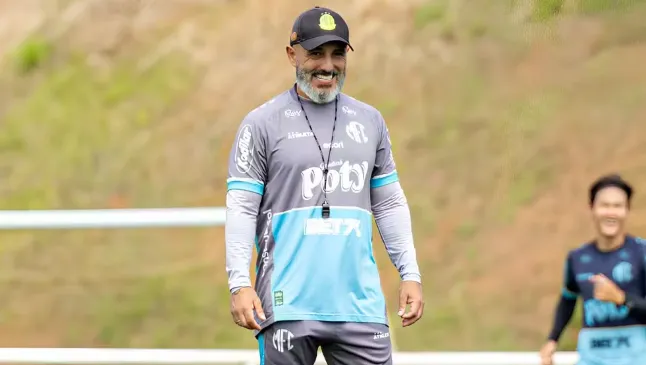 Guanaes mantém cautela para 2026 após ano mágico pelo Mirassol “Objetivo é ficar na Série A”