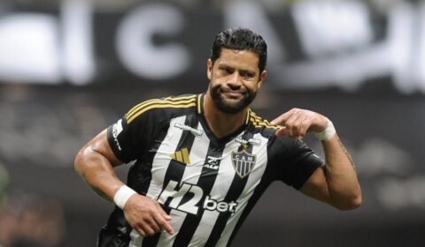 Hulk mostra preparação física intensa nas férias: ‘Queimando os croissants’