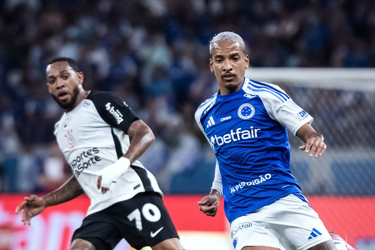 Lance de Cruzeiro x Corinthians (foto: Gustavo Aleixo/Cruzeiro)