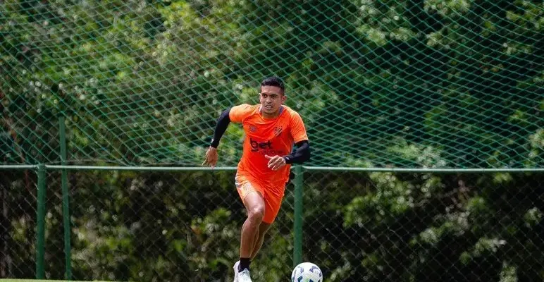 Igor Cariús recebe propostas e pode deixar o Sport