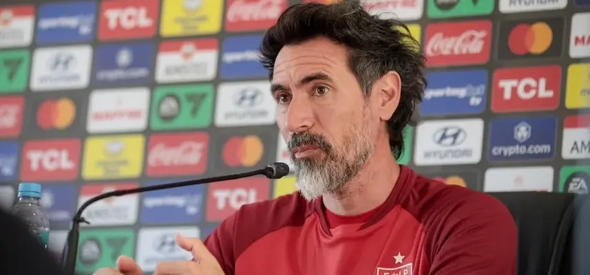 Internacional mira técnico do Estudiantes-ARG para 2026 após Tite fechar com Cruzeiro