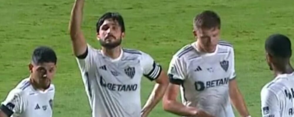 Jogador que deixou o Atlético em 2025 será reavaliado por treinador de novo clube