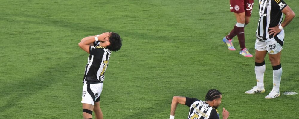 Jornal português define atacante do Atlético como ‘problema’