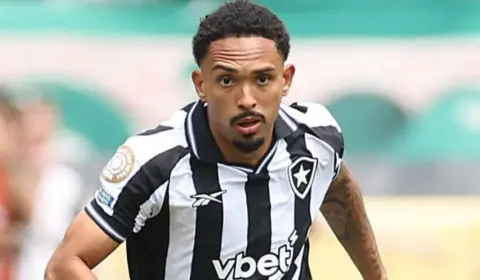 Lateral do Botafogo entra na mira de clubes da Inglaterra