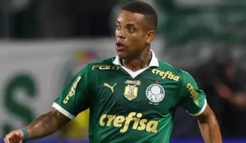 Lateral-esquerdo do Palmeiras entra na mira do Vasco para 2026