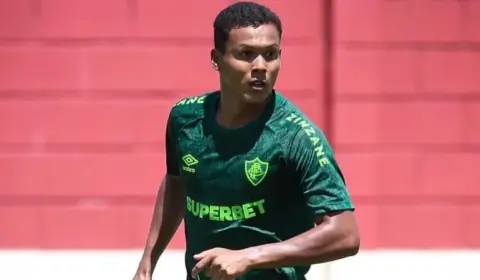 Londrina se aproxima da contratação de lateral do Fluminense