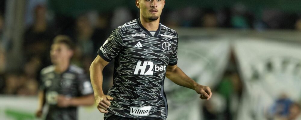 Mais uma saída: Atlético acerta empréstimo de atacante para o futebol árabe