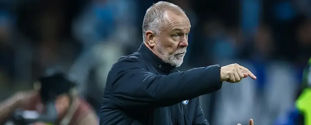 Mano Menezes confirma saída e encerra ciclo no Grêmio