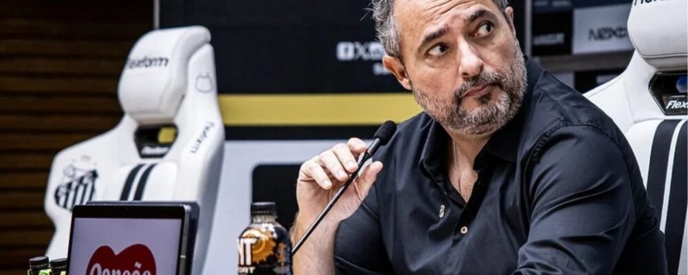 Mattos discute com jornalista após pergunta sobre salário de atacante: ‘Desequilibrado’