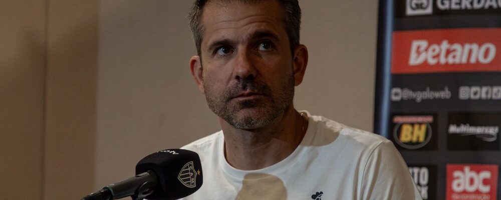 Menin se pronuncia sobre saída de Victor do Atlético