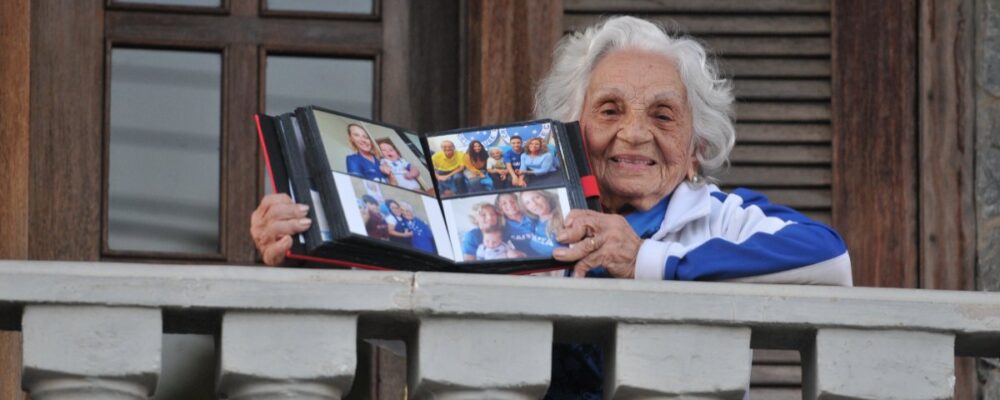 Morre aos 106 anos Vó Miracy, torcedora ilustre do Cruzeiro